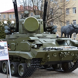 Торжественный митинг «Мы помним твой подвиг, советский солдат!», посвященный Дню защитника Отечества, состоялся  в Советске 23 февраля у мемориального комплекса «Танк»
