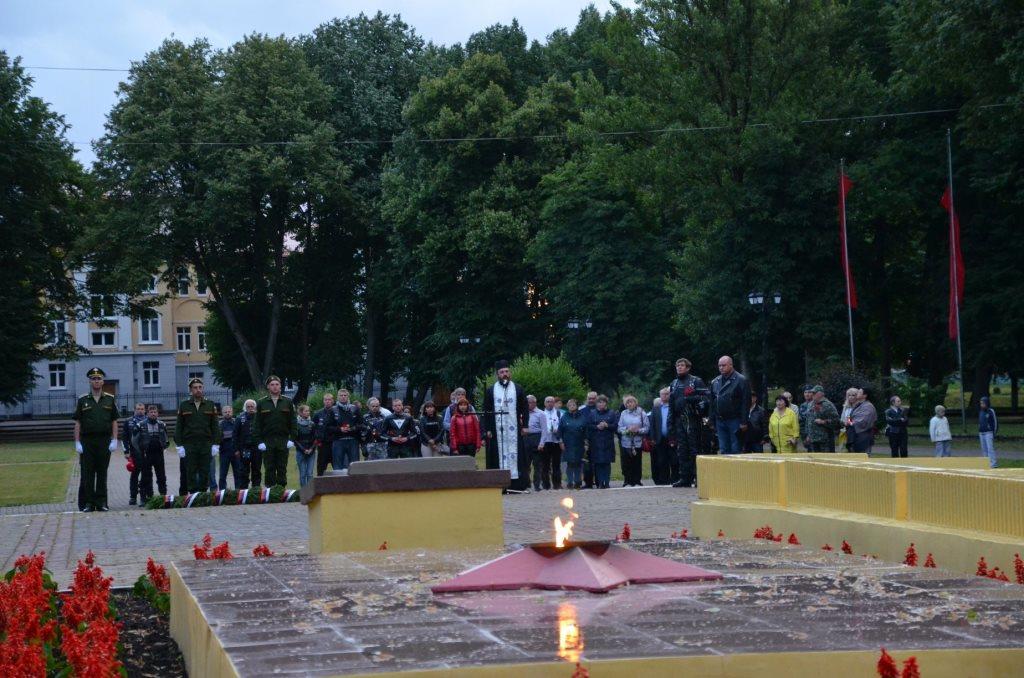 Депутаты окружного Совета  почтили память советских воинов, погибших в боях Великой Отечественной войны