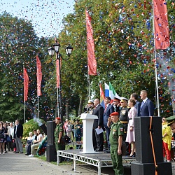 Депутаты окружного Совета приняли участие в мероприятии, посвященном Дню города и Дню танкиста