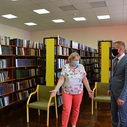 Благодаря помощи депутата окружного Совета обновлён фасад библиотеки  имени И.Я. Рутмана 